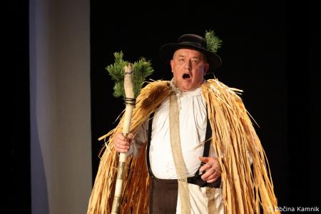 Ples in glasba izpod kamniških planin v izvedbi Folklorne skupine Kamnik in njihovih prijateljev  (52)